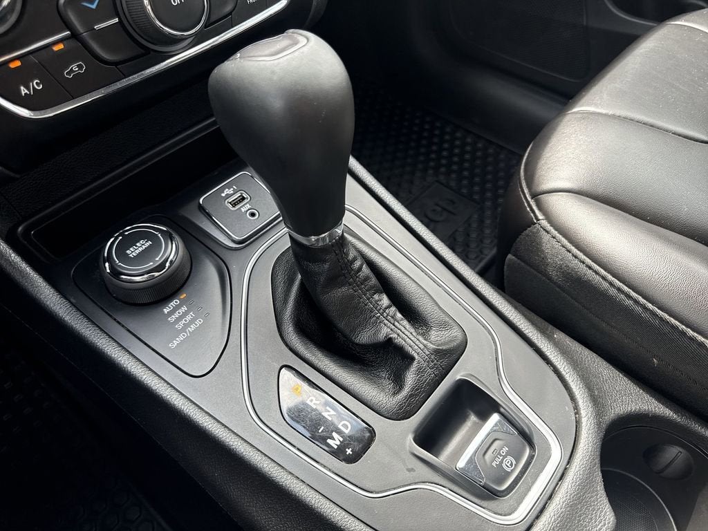 2019 Jeep Cherokee Latitude Plus - Photo 15