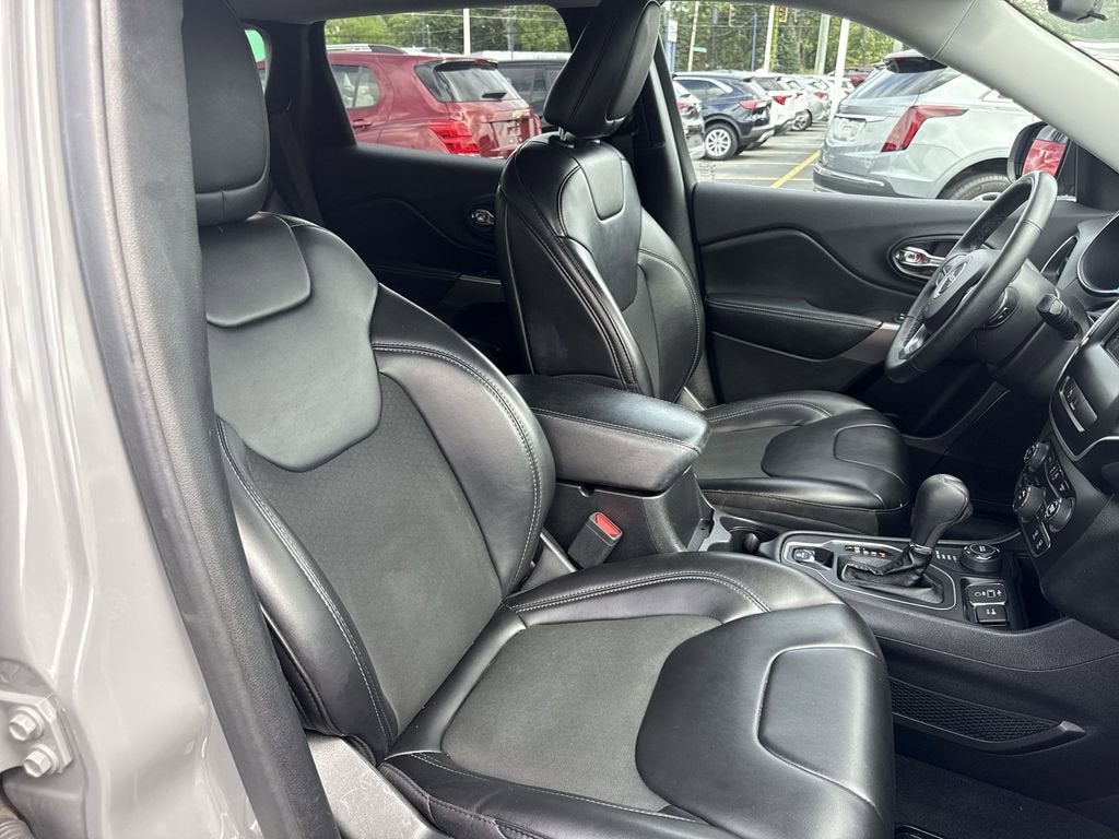 2019 Jeep Cherokee Latitude Plus - Photo 26