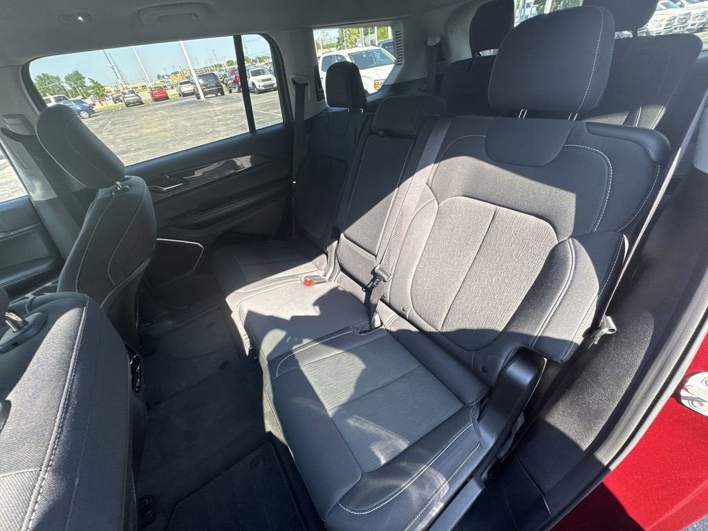 2021 Jeep Grand Cherokee L Laredo 4x4