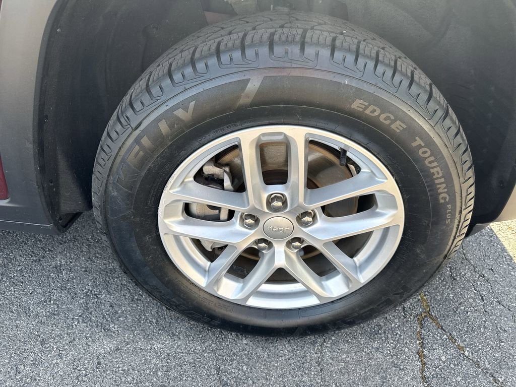 2021 Jeep Grand Cherokee L Laredo 4x4