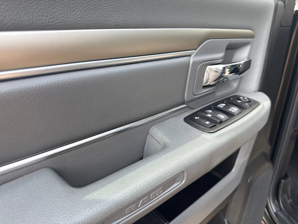 2013 RAM 1500 SLT