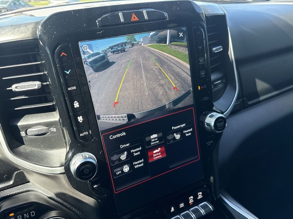 2020 RAM 1500 Big Horn Crew Cab 4x4 5'7" Box