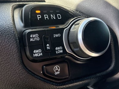 2020 RAM 1500 Big Horn Crew Cab 4x4 5'7" Box