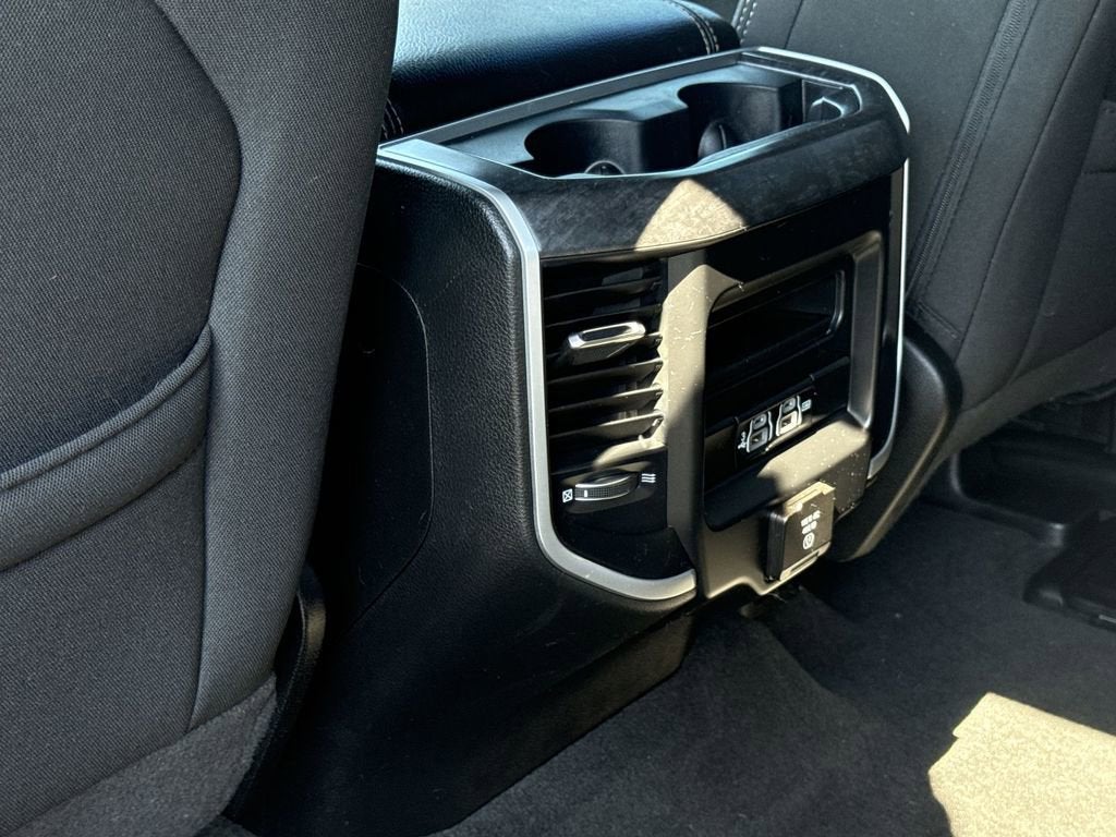 2020 RAM 1500 Big Horn Crew Cab 4x4 5'7" Box