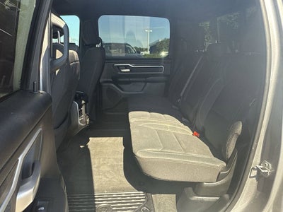 2020 RAM 1500 Big Horn Crew Cab 4x4 5'7" Box