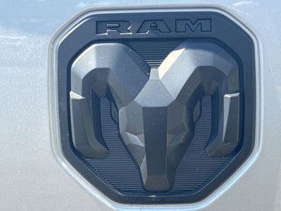 2020 RAM 1500 Big Horn Crew Cab 4x4 5'7" Box