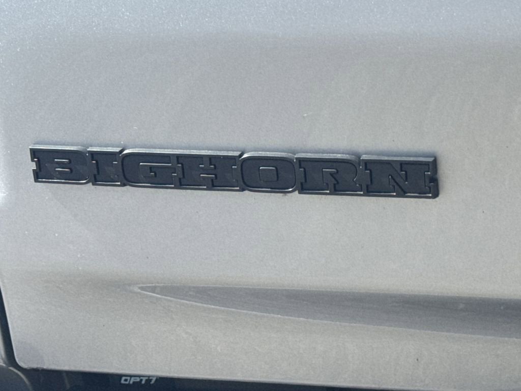2020 RAM 1500 Big Horn Crew Cab 4x4 5'7" Box
