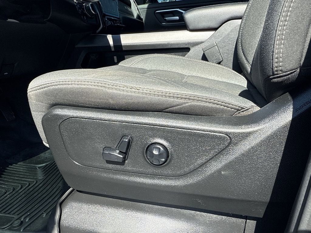 2020 RAM 1500 Big Horn Crew Cab 4x4 5'7" Box