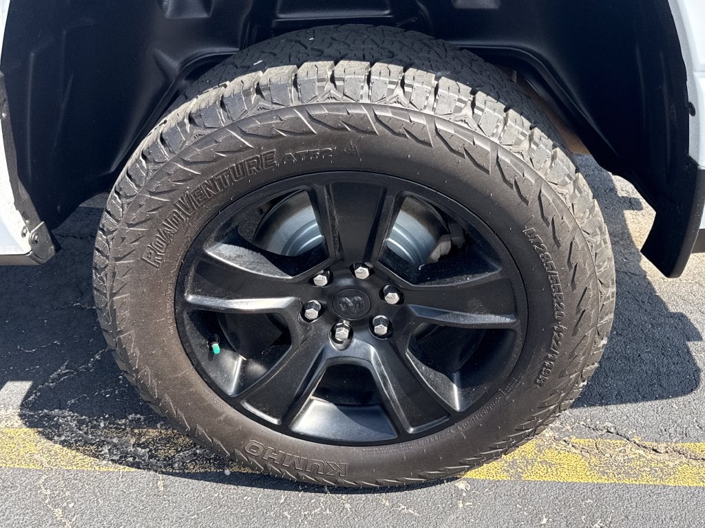 2020 RAM 1500 Big Horn Crew Cab 4x4 5'7" Box