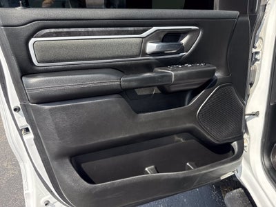2020 RAM 1500 Big Horn Crew Cab 4x4 5'7" Box