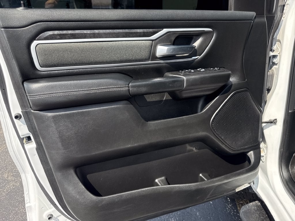 2020 RAM 1500 Big Horn Crew Cab 4x4 5'7" Box