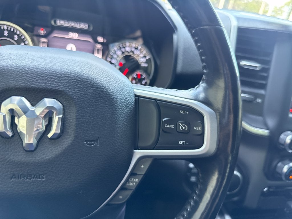 2020 RAM 1500 Big Horn Crew Cab 4x4 5'7" Box