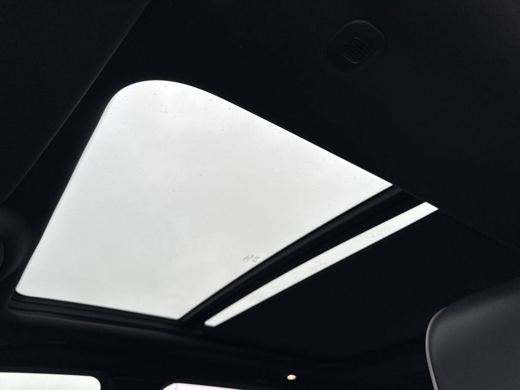 2021 RAM 1500 Laramie Crew Cab 4x4 5'7" Box