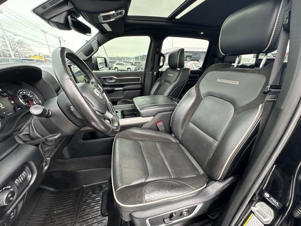 2021 RAM 1500 Laramie Crew Cab 4x4 5'7" Box