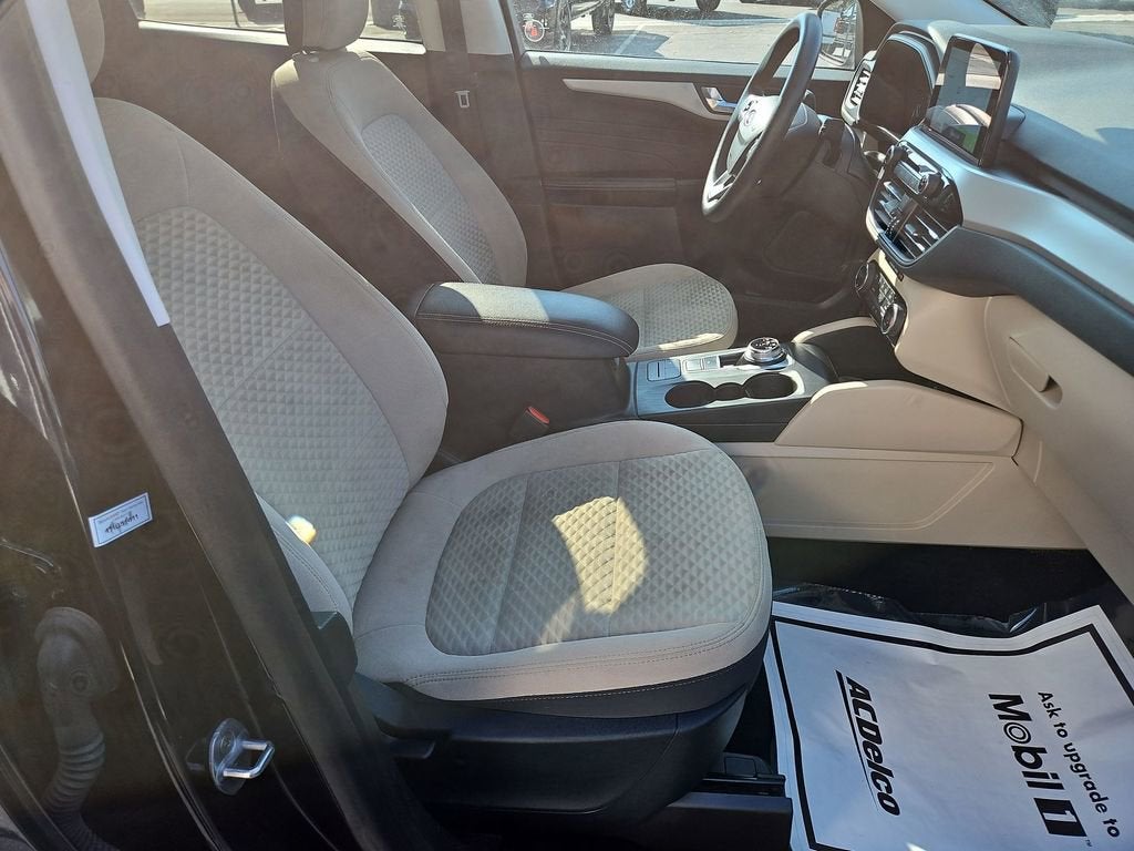 2021 Ford Escape SE Hybrid