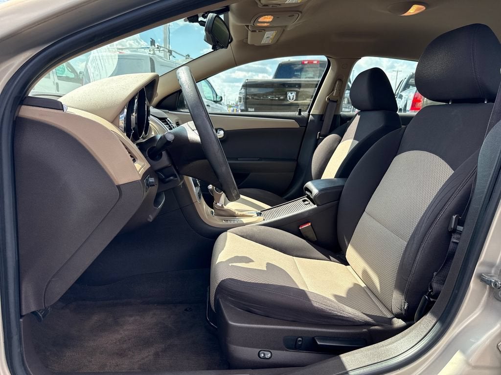2011 Chevrolet Malibu LS w/1LS