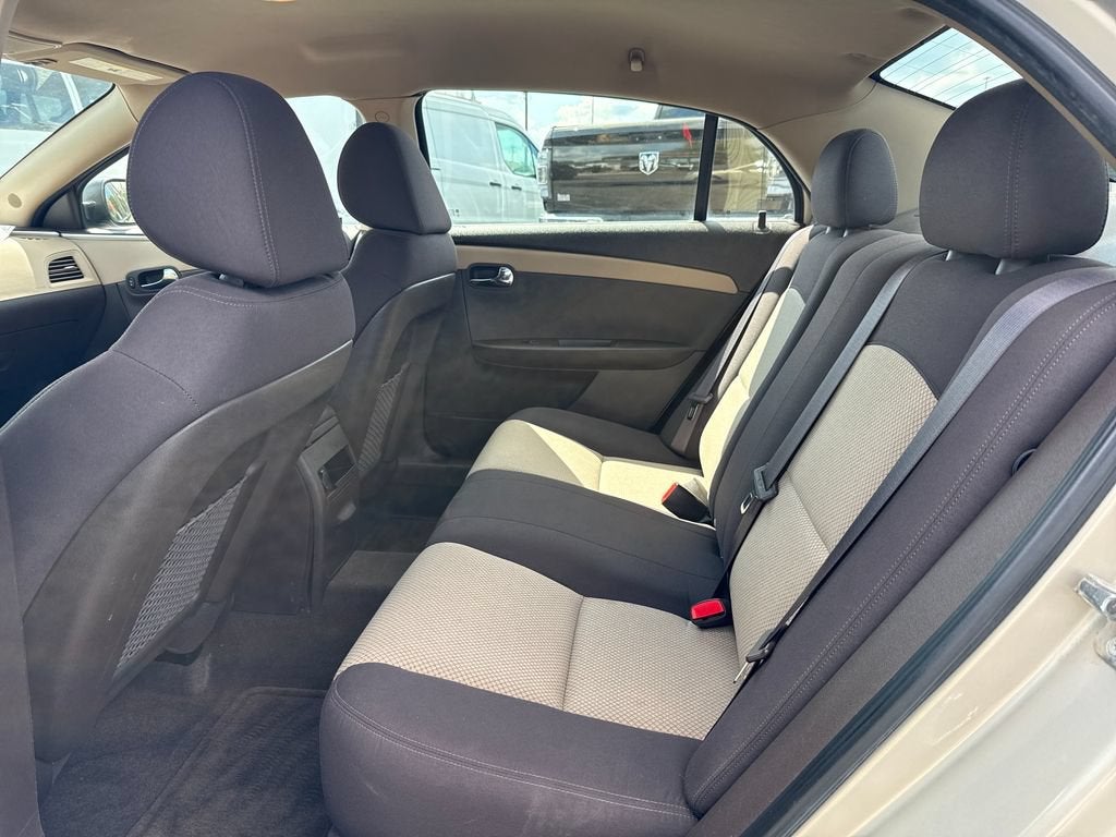 2011 Chevrolet Malibu LS w/1LS