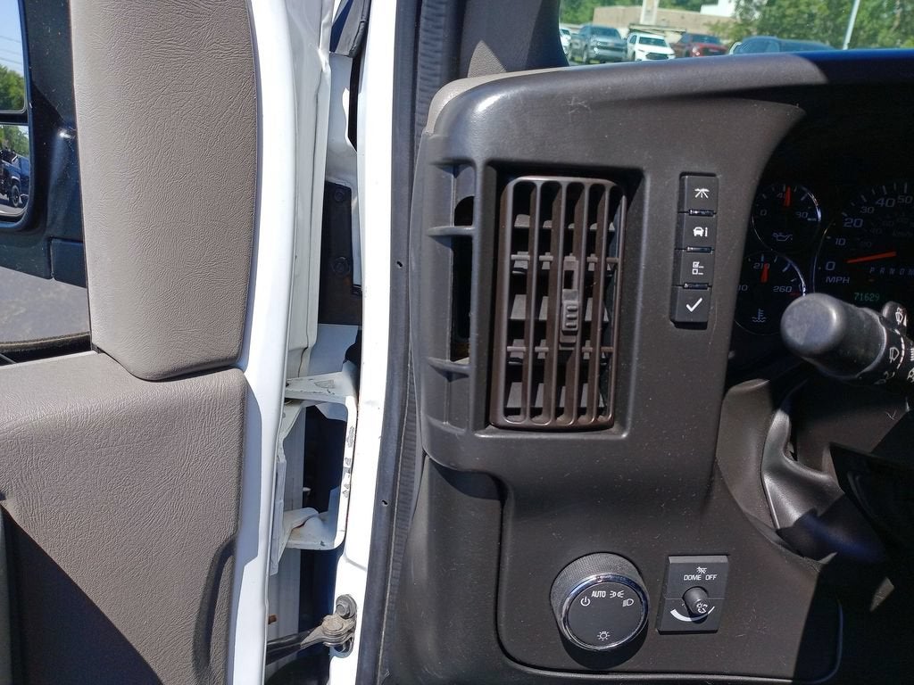 2017 Chevrolet Express Passenger 2500 LS