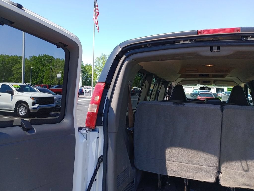 2017 Chevrolet Express Passenger 2500 LS