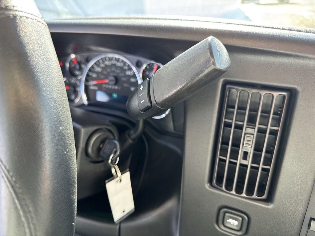 2020 Chevrolet Express Passenger 3500 1LS