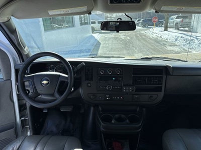 2020 Chevrolet Express Passenger 3500 1LS