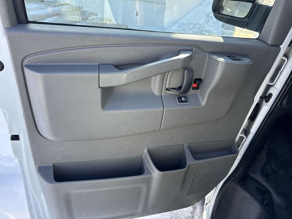 2020 Chevrolet Express Passenger 3500 1LS