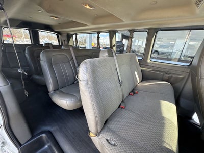 2020 Chevrolet Express Passenger 3500 1LS