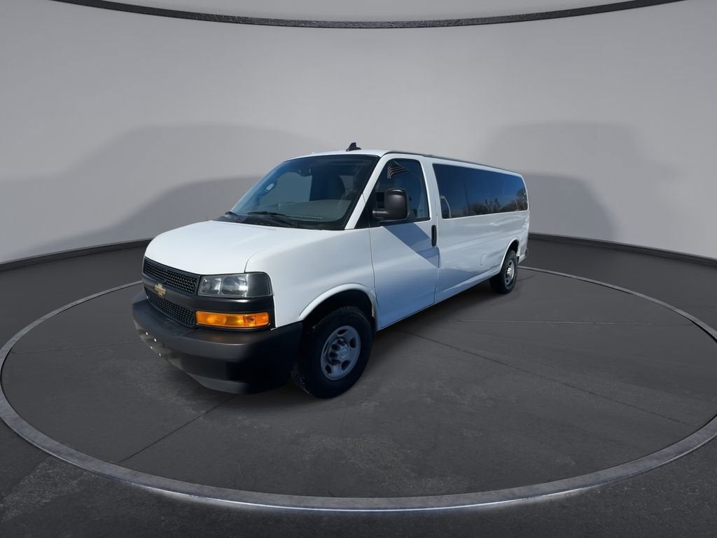 2020 Chevrolet Express Passenger 3500 1LS
