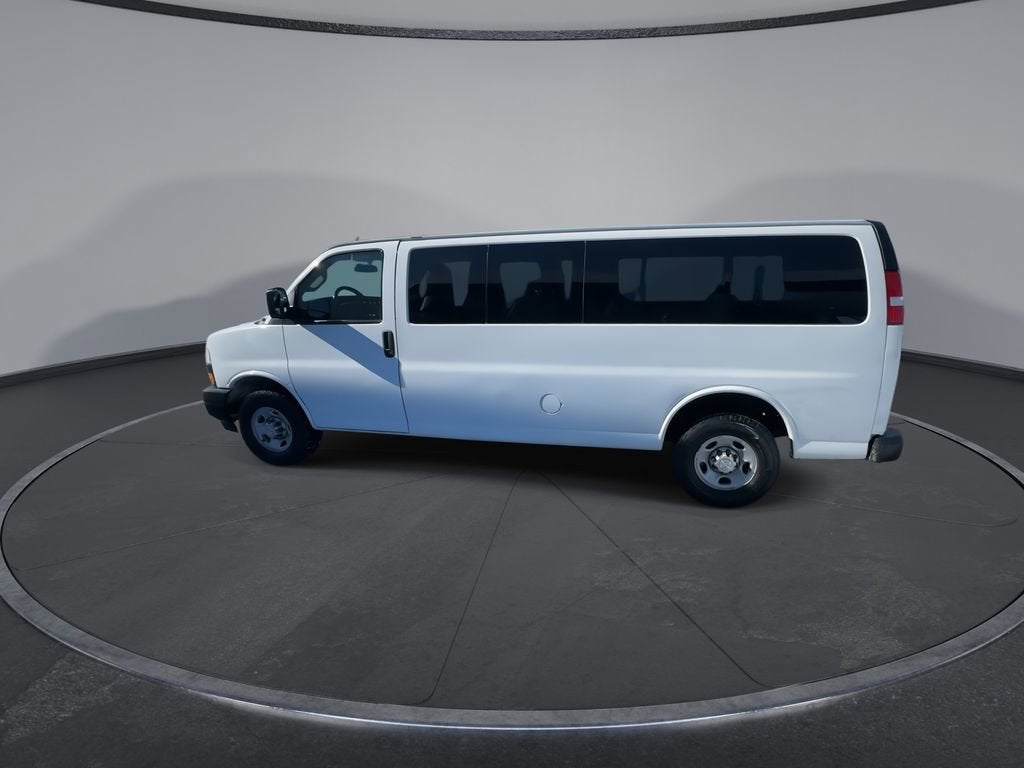2020 Chevrolet Express Passenger 3500 1LS