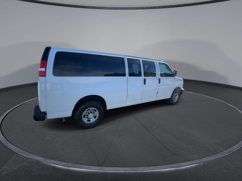 2020 Chevrolet Express Passenger 3500 1LS