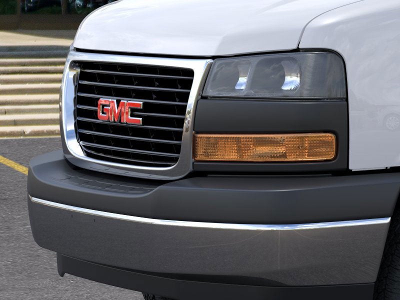 2025 GMC Savana Cutaway 3500 1WT