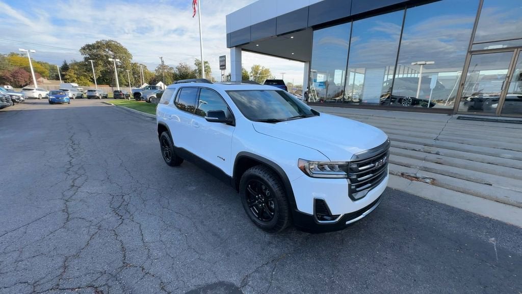 2023 GMC Acadia AT4