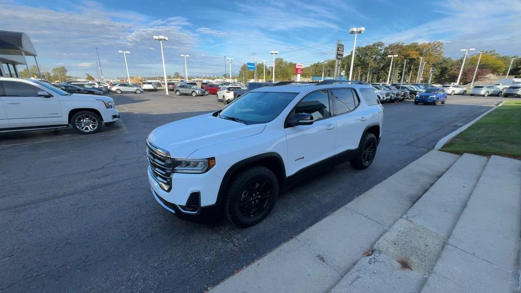 2023 GMC Acadia AT4