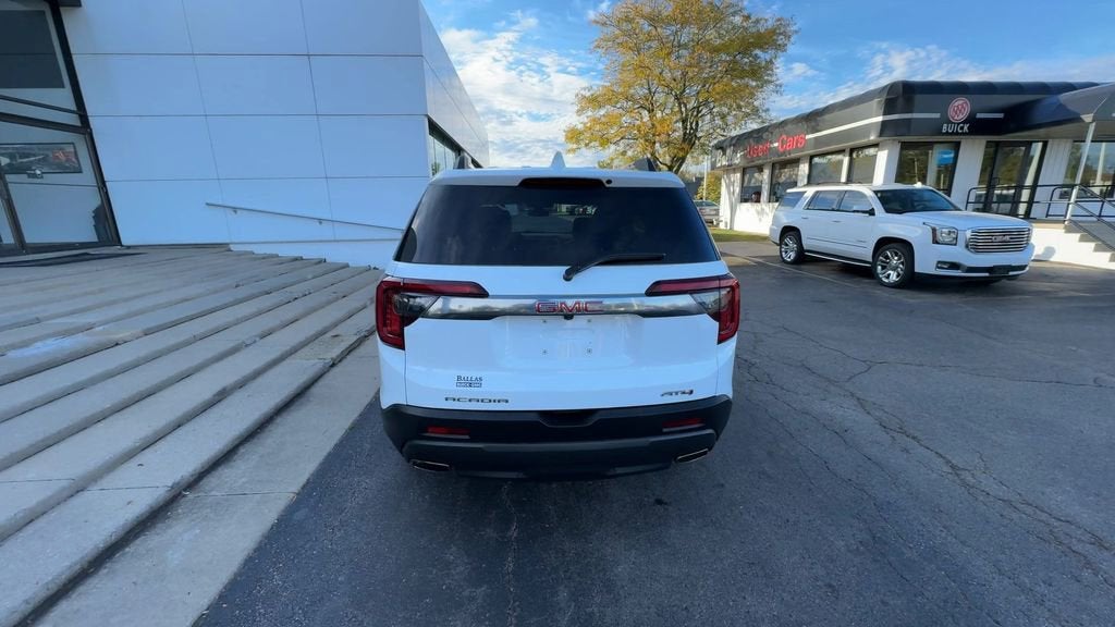 2023 GMC Acadia AT4