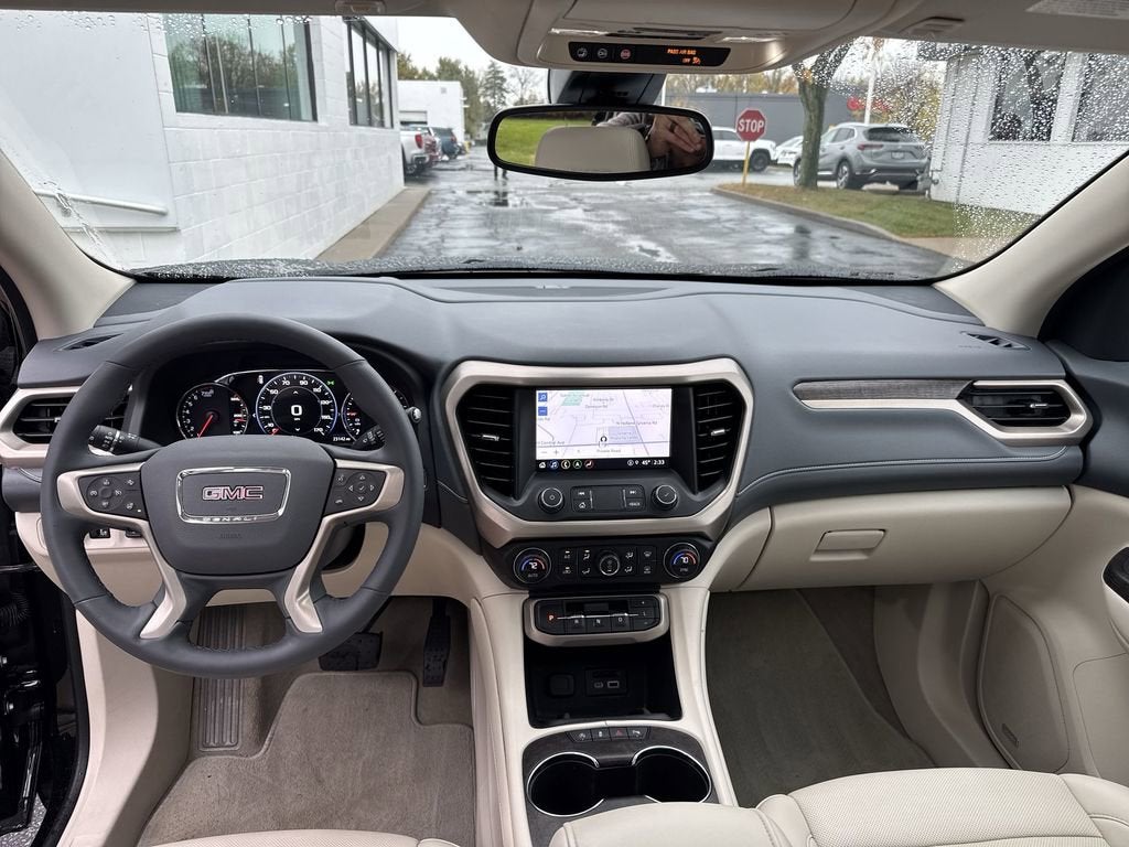 2023 GMC Acadia Denali