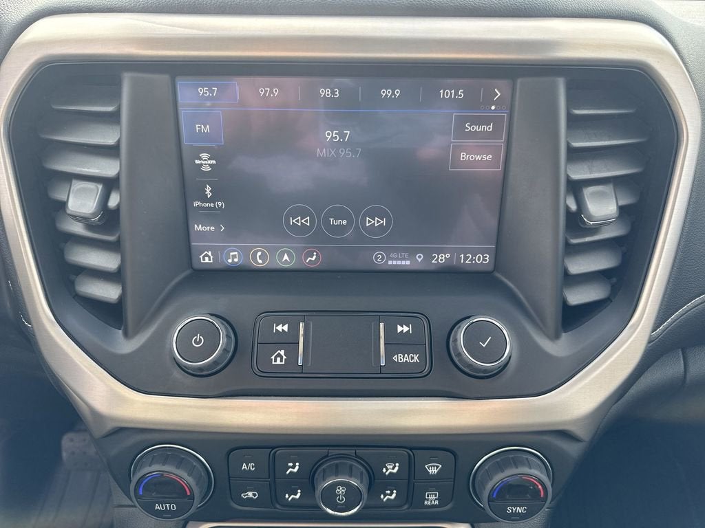 2023 GMC Acadia Denali