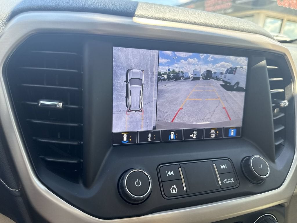 2023 GMC Acadia Denali