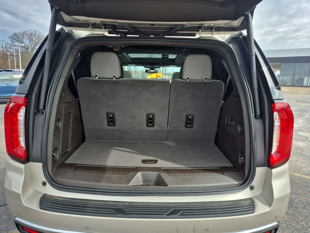 2022 GMC Yukon SLT