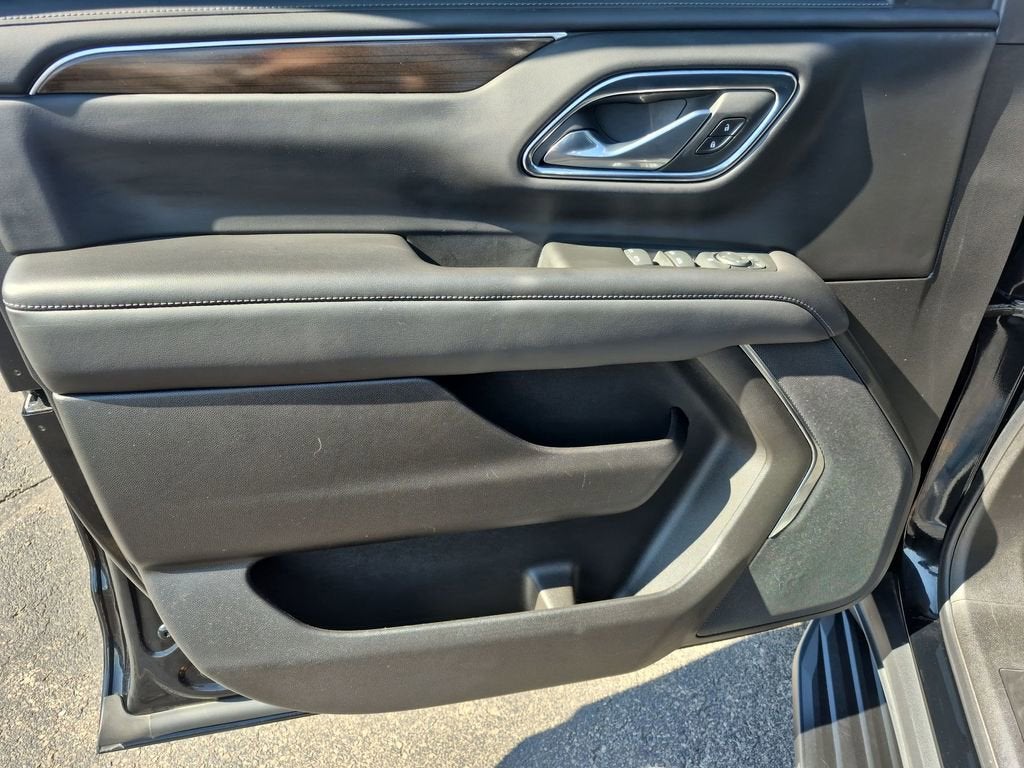 2023 GMC Yukon XL SLE