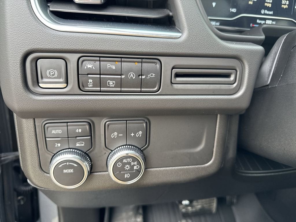 2022 GMC Yukon XL SLT