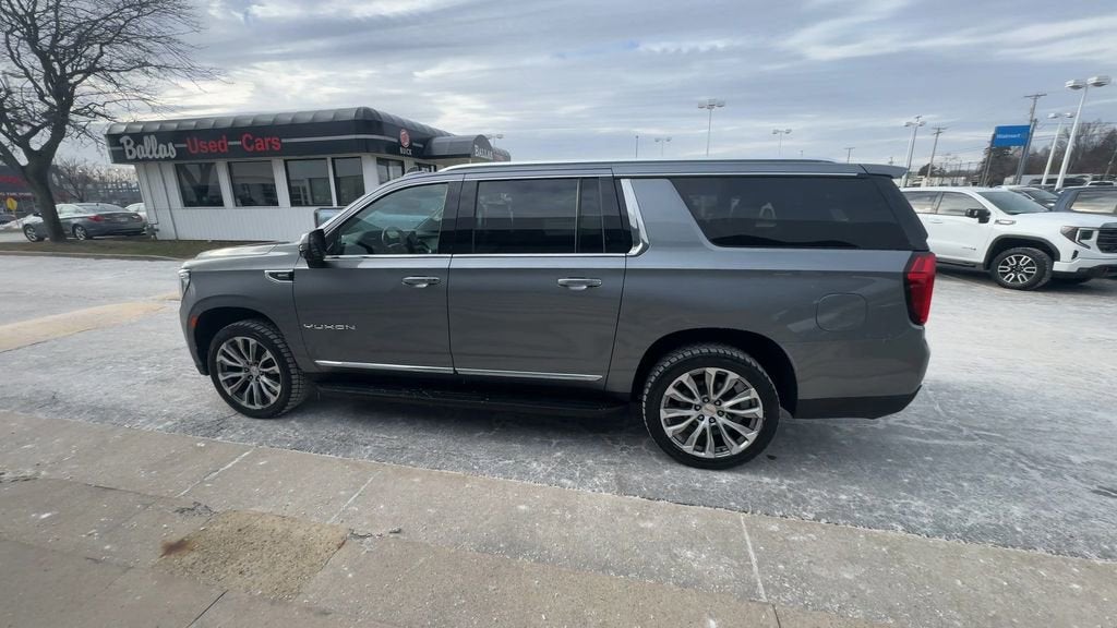 2022 GMC Yukon XL SLT
