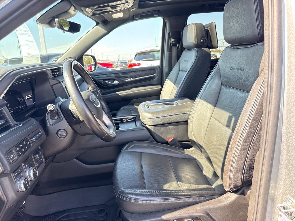 2023 GMC Yukon XL Denali - Photo 18