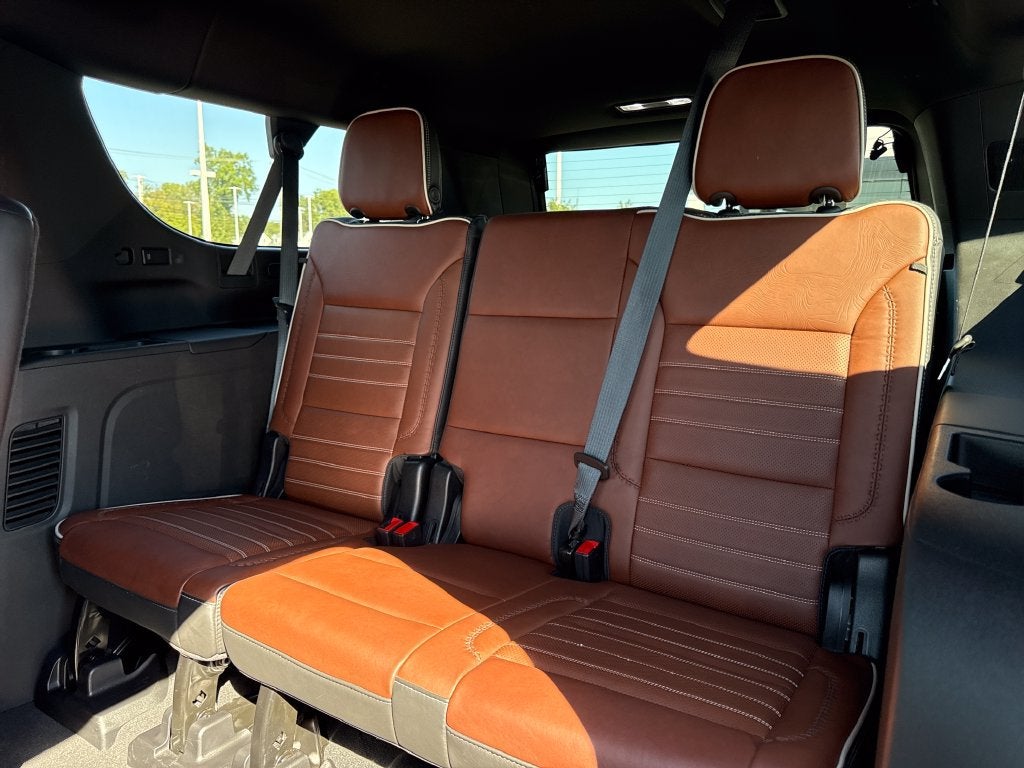 2023 GMC Yukon XL Denali Ultimate - Photo 10