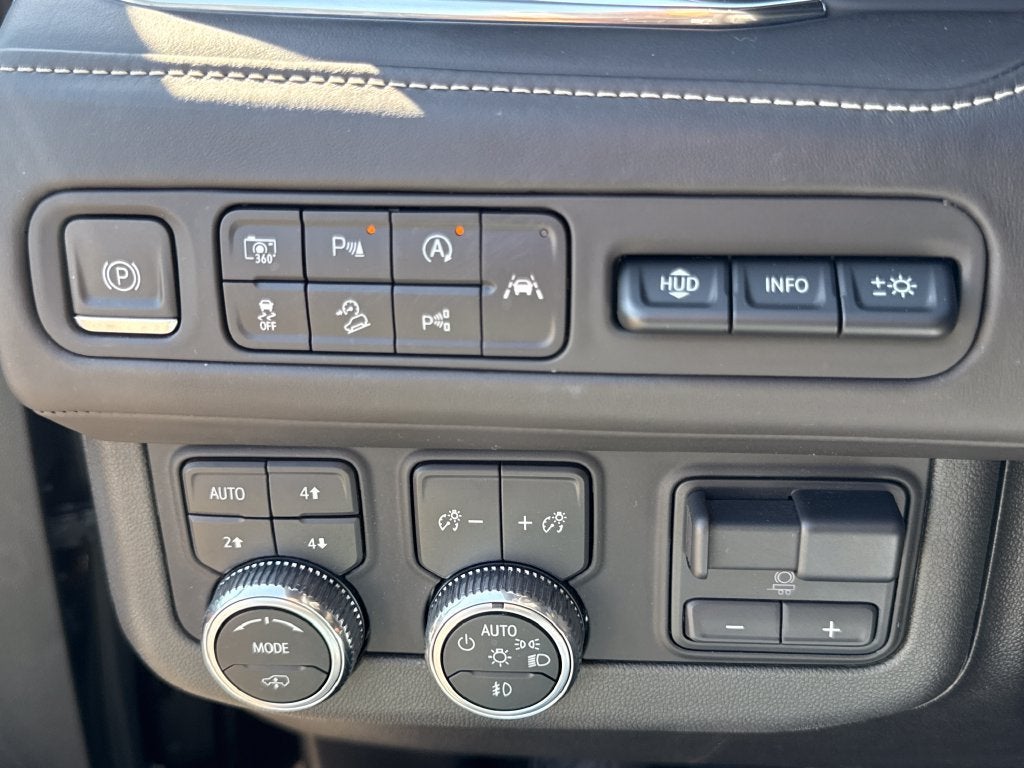 2023 GMC Yukon XL Denali Ultimate - Photo 20
