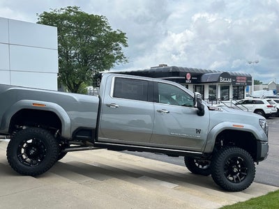 2025 GMC Sierra 2500 HD Denali 4WD