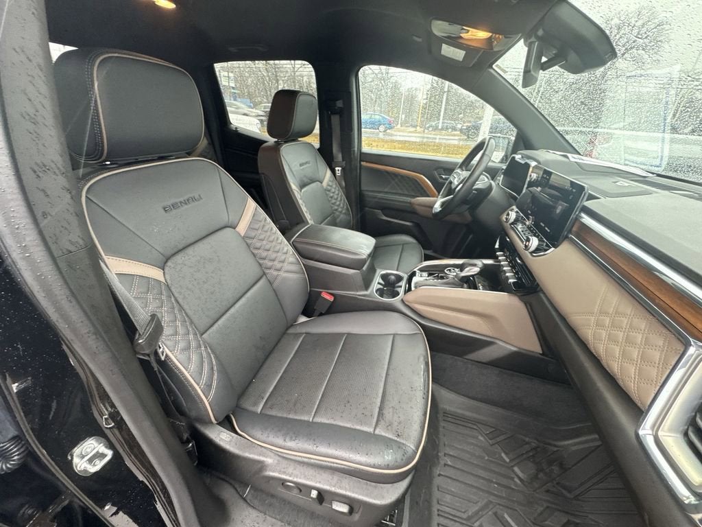 2023 GMC Canyon Denali