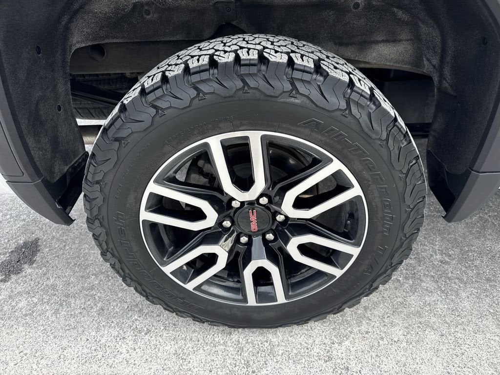 2023 GMC Sierra 1500 AT4