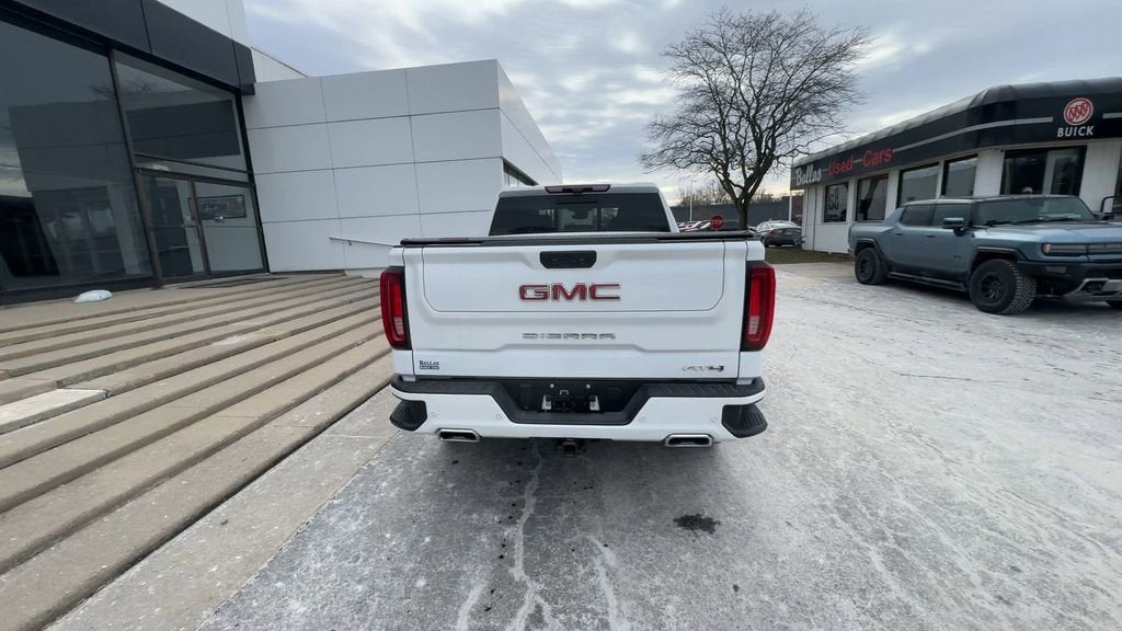 2023 GMC Sierra 1500 AT4