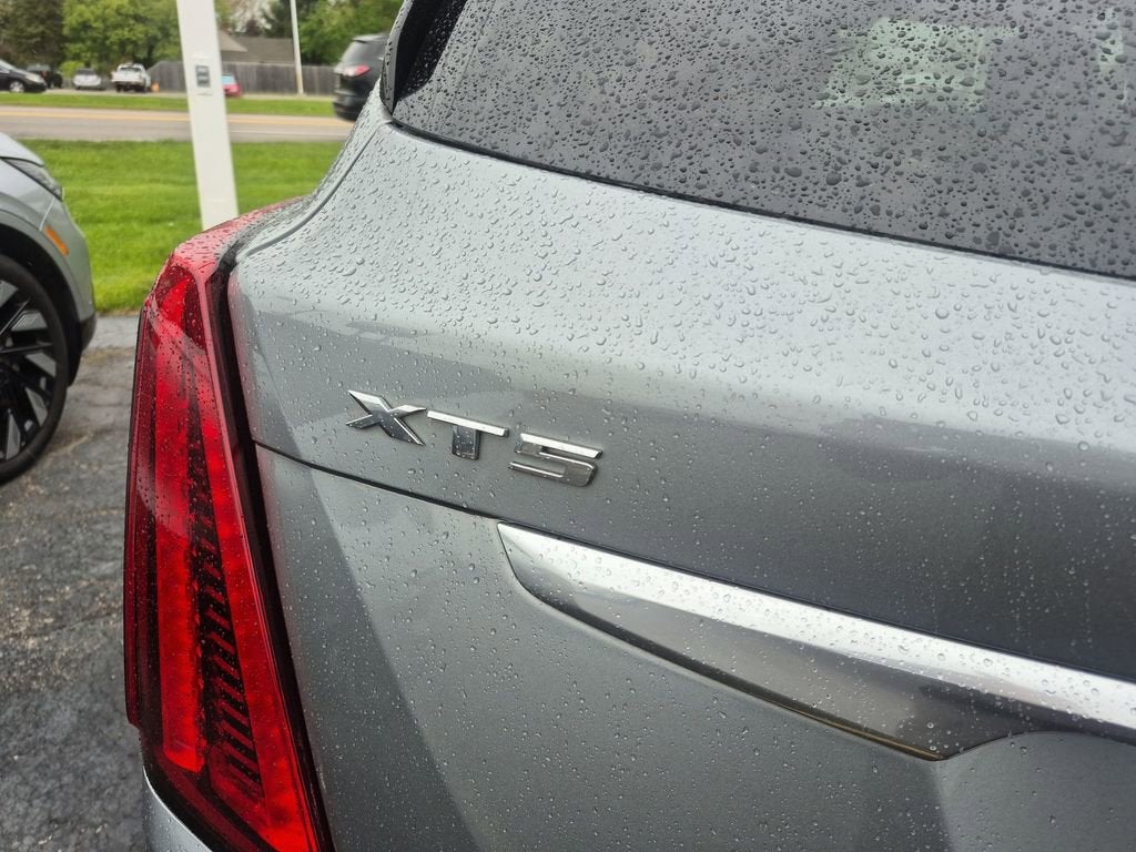 2023 Cadillac XT5 Premium Luxury