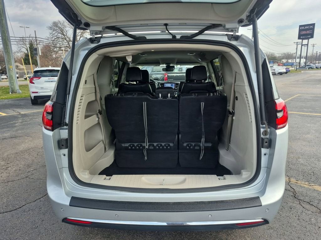 2024 Chrysler Pacifica Touring L